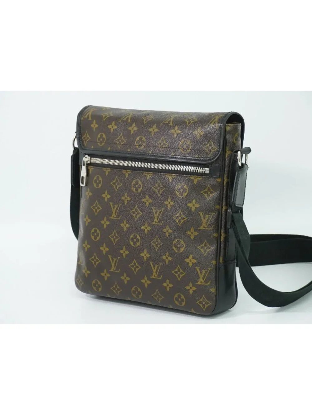 Louis Vuitton LV Bus MM Monogram Macassar Shoulder Bag Pochette Brown